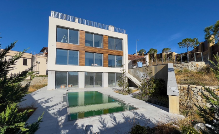 Construction of a house in Gurzuf on 380 m2
