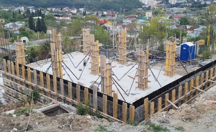 Guest house in Yalta on 680 m2