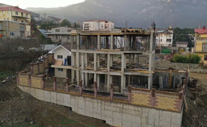 Private house in Yalta on 310 m2