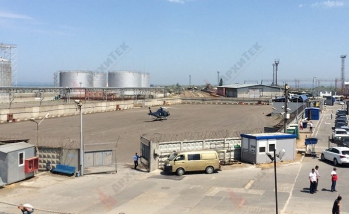 Temporary infrastructure of the ports Crimea and Caucasus