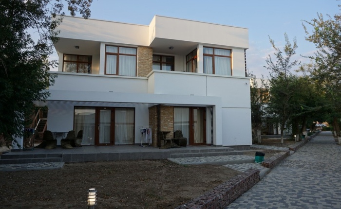 Recreation center in Shchelkino on 935 m2