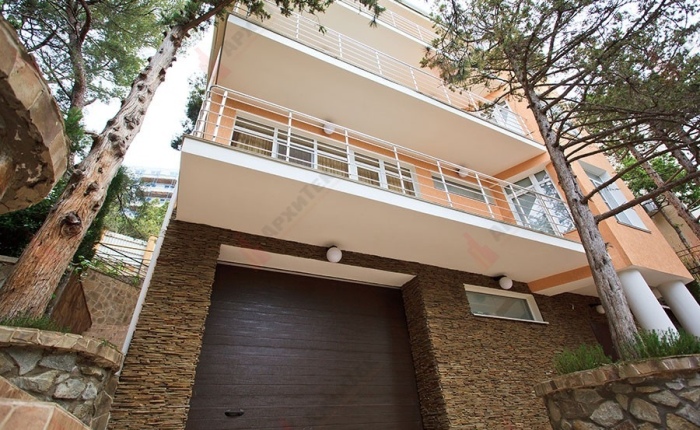 Individual residential house on 252 m2